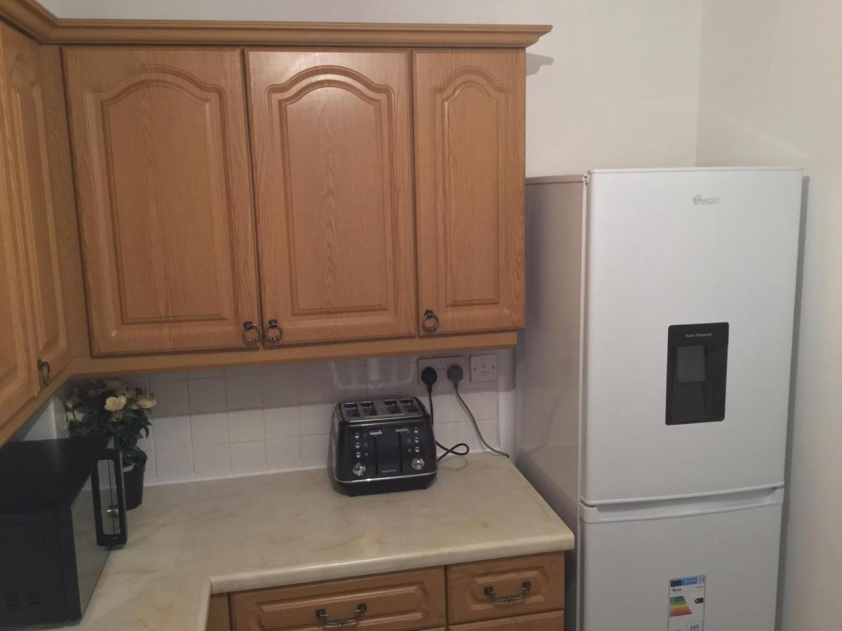 Quiet Residential Area Within Easy Reach Of Town Apartment Manchester Luaran gambar